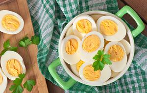 Ilustrasi&nbsp;Telur Rebus / Freepik by timolina