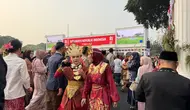 Upacara HUT RI, Warga Berpakaian Adat Mulai Tiba di Istana Merdeka