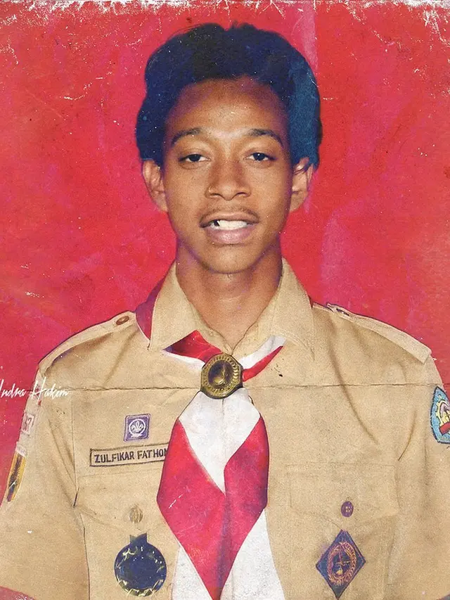 6 Editan Foto Wiz Khalifa Jika Tinggal di Indonesia Ini Bikin Ngakak