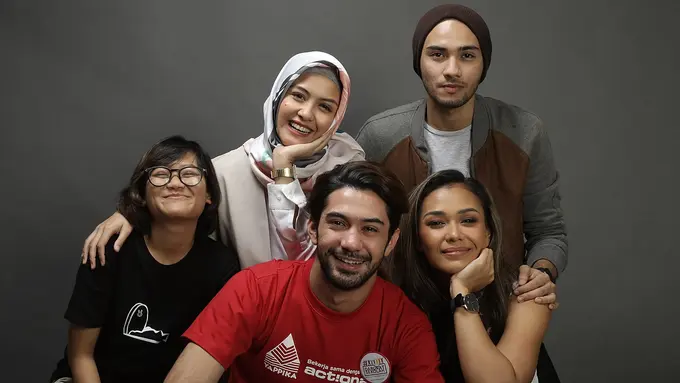 [Bintang] Reza Rahadian - Adinia Wirasti - Revalina S. Temat
