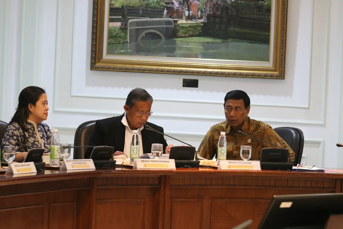 Jokowi Gelar Rapat Terbatas Peningkatan Peringkat EODB