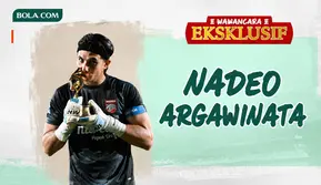 Wawancara Bola.com dengan kiper Borneo FC, Nadeo Argawinata. (Photo Nandang Permana, Graphic generated AI chatgpt)