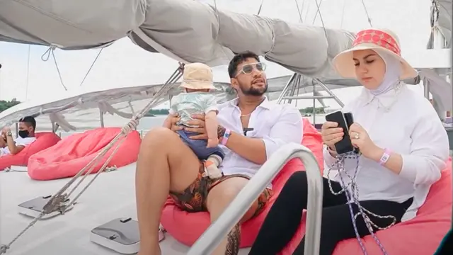 Momen Liburan Ammar Zoni dan Irish Bella Naik Kapal Pesiar. (Sumber: YouTube/Aish TV)