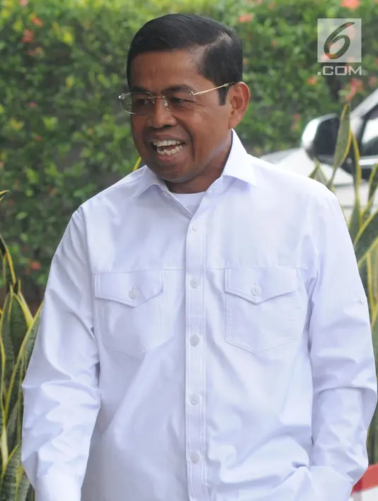 Menteri Sosial Idrus Marham kembali memenuhi panggilan penyidik KPK di Jakarta, Rabu (15/4). Idrus Marham akan diperiksa sebagai saksi dalam perkara suap terkait kesepakatan kontrak kerja sama pembangunan PLTU Riau-1. (Merdeka.com/Dwi Narwoko)