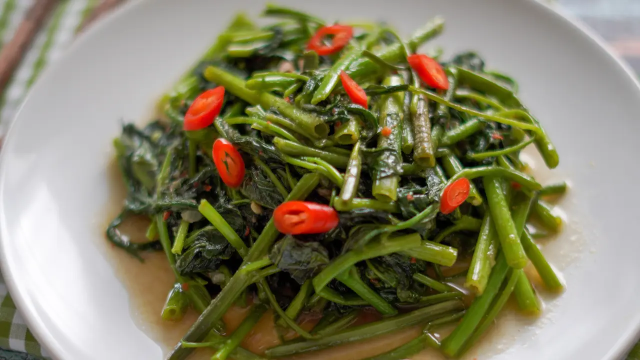 tumis kangkung