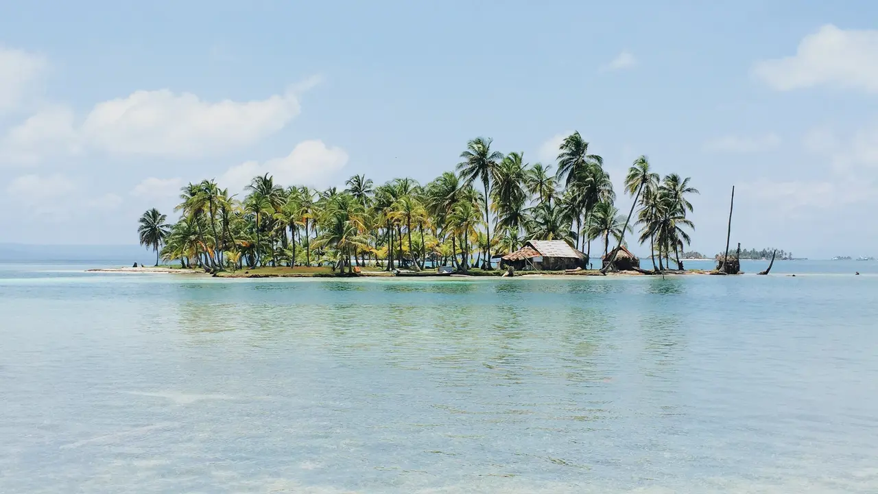 Ilustrasi pulau terpencil