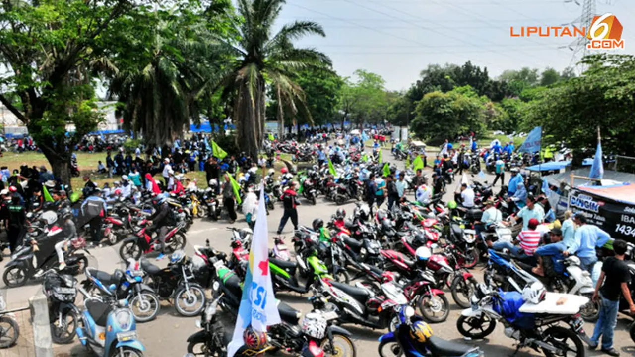 6-buruh-mogok-nasional-131028d.jpg