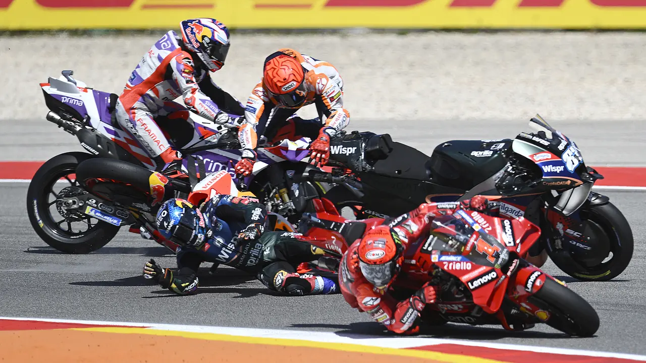 Foto: Diuntungkan Insiden Marc Marquez Tabrak Miguel Oliveira, Francesco Bagnaia Juara Seri Pembuka MotoGP 2023 di GP Portugal