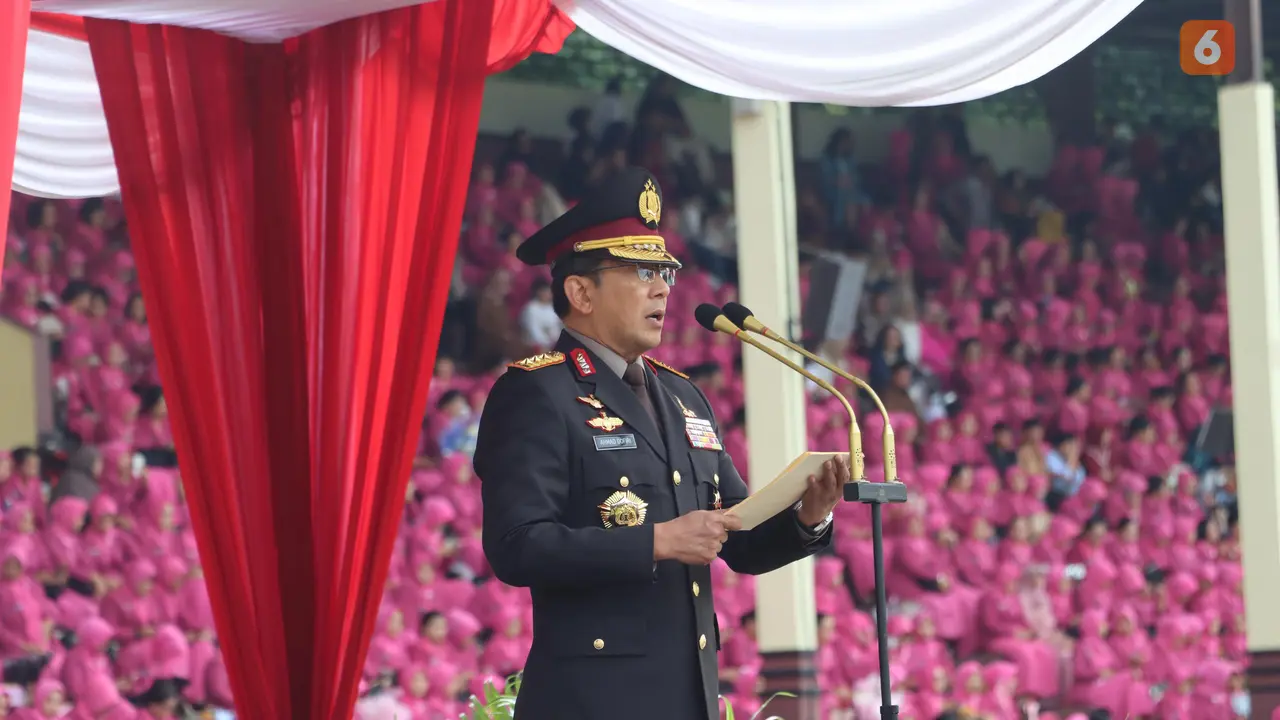 Wakapolri Komjen Ahmad Dofiri saat memimpin Pelantikan Perwira di Setukpa Polri Kota Sukabumi (Liputan6.com/Fira Syahrin).