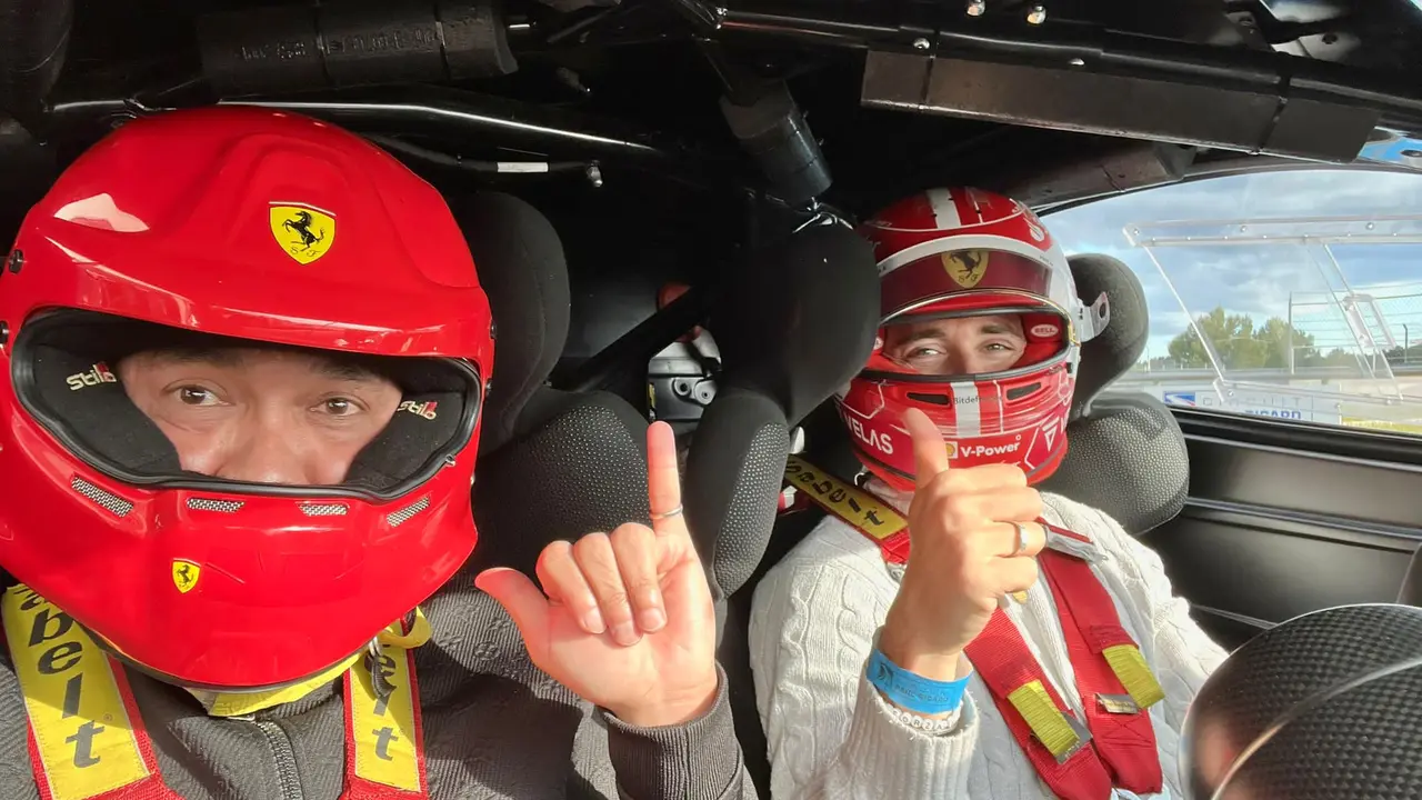 Wakil Ketua Komisi III DPR RI yang juga penikmat otomotif Ahmad Sahroni merasakan pengalaman diajak balapan oleh pembalap Formula 1 Charles Leclerc.
