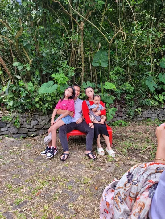 Zaskia Gotik dan Sirajuddin Mahmud (Instagram/sirajuddinmahmudsabang)