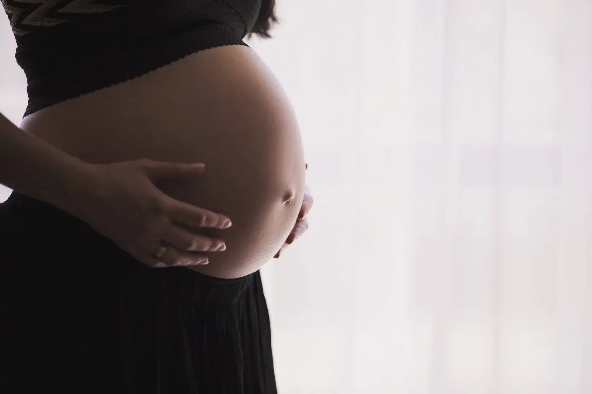 [Bintang] Heboh, Nenek 62 Tahun Melahirkan Bayi Laki-laki dengan Persalinan Normal