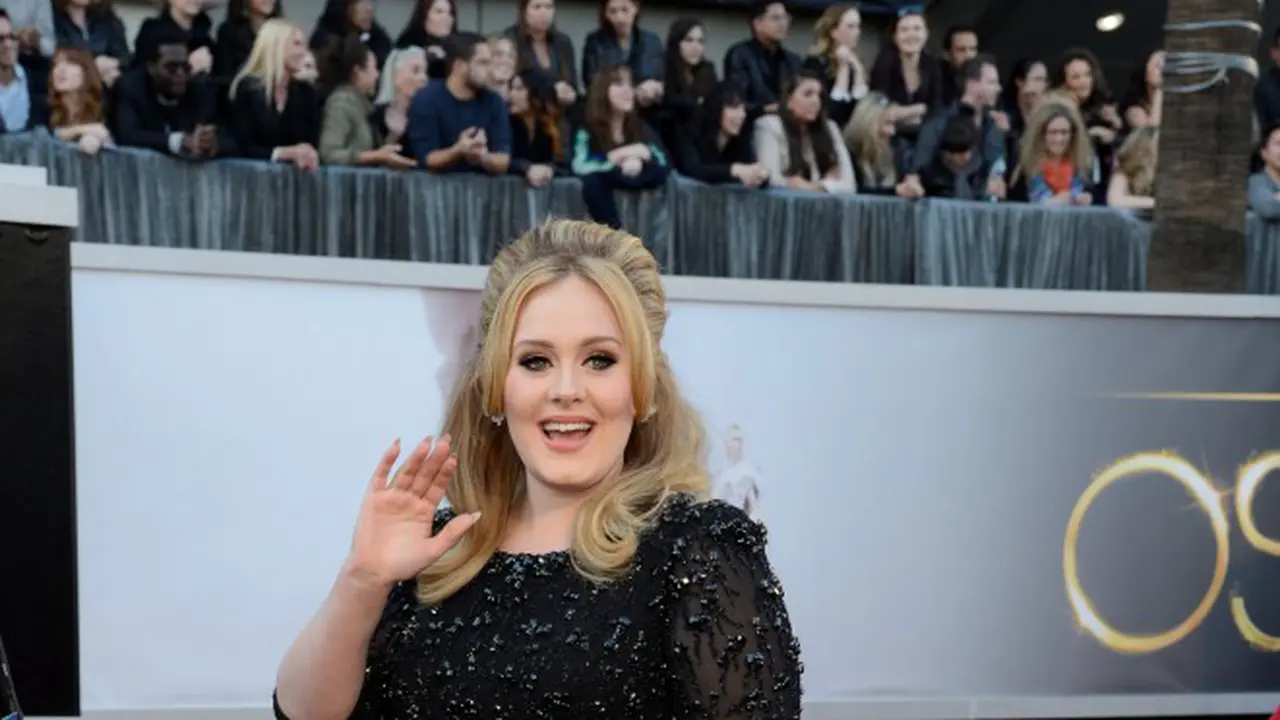 [Bintang] Adele