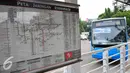 Transjakarta perluasan wilayah cakupan rute hingga ke Kota Tangerang, Jakarta, Kamis (26/5/2016). Penambahan rute ini diharapkan dapat mempermudah akses warga Tangerang yang bekerja di Ibukota. (Liputan6.com/Yoppy Renato)