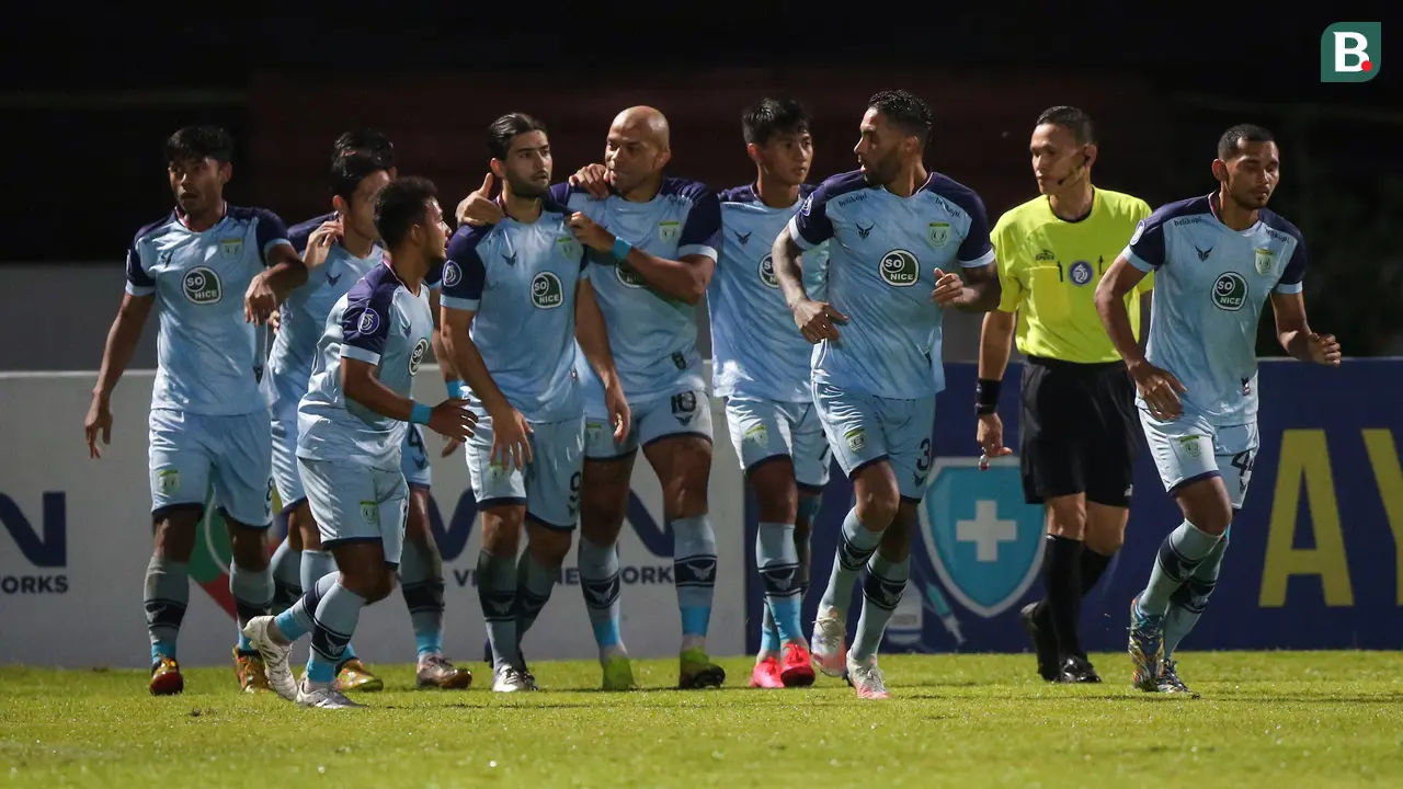 Foto: Adu Kuat Dua Pelatih Interim Berakhir Tanpa Pemenang di Laga Persela Kontra PSM pada Pekan ke-15 BRI Liga 1