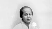Potret RA Kartini, pahlawan emansipasi wanita (foto: Tropenmuseum.dok)