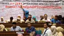 Suasana saat pernyataan sikap "DPT Bermasalah: Pemilu 2019 Berpotensi Chaos!" di Komplek Parlemen Senayan, Jakarta, Selasa (9/4). BPN Prabowo-Sandi menanggapi perkembangan penanganan  KPU terkait laporan dugaan DPT tidak wajar ganda invalid manipulatif. (Liputan6.com/Johan Tallo)