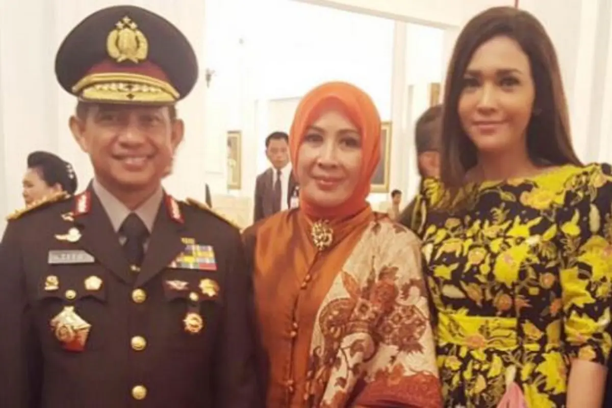 [Bintang] Kapolri dan istri dan Maia Estianty