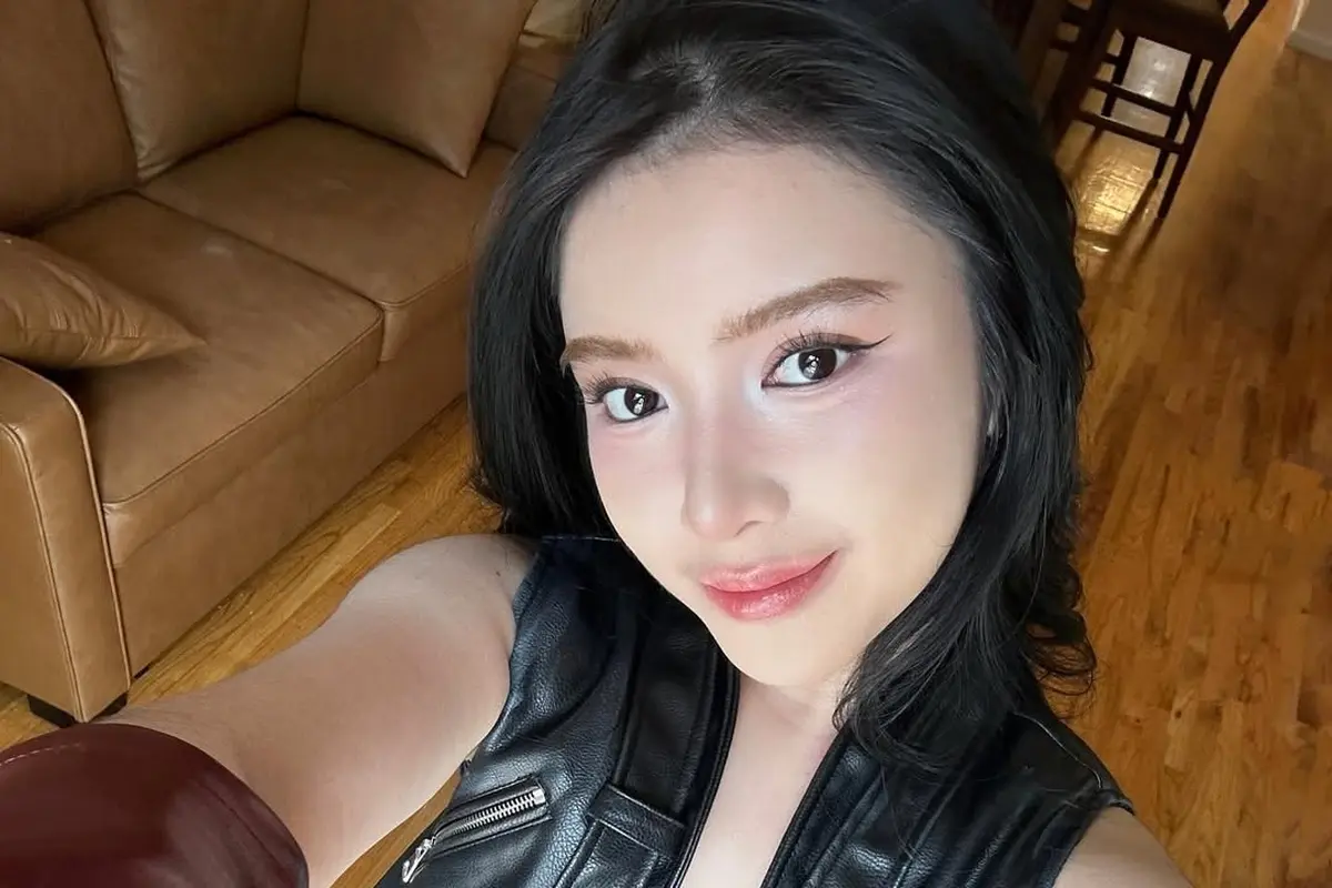 Dikenal BLINK Sejati, Gaya Edgy Tiara Andini Nonton Konser BLACKPINK di Luar Negeri Curi Perhatian