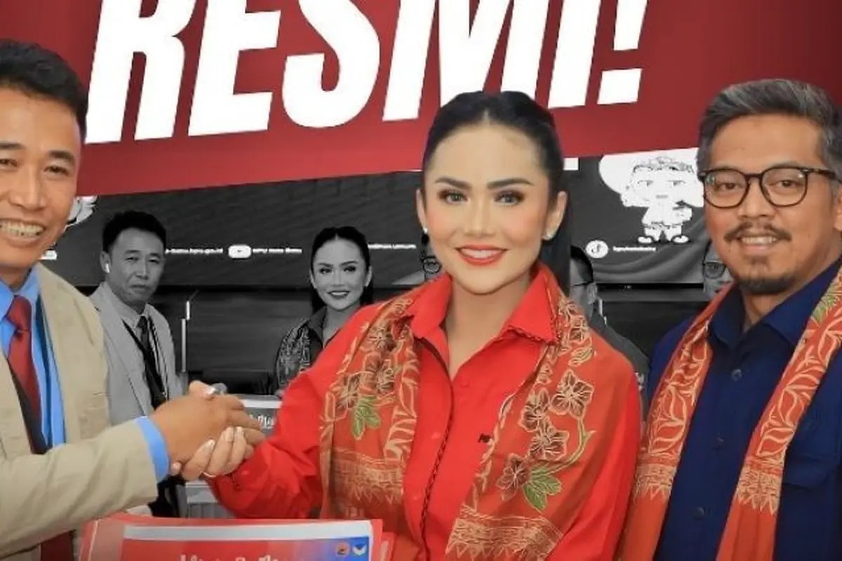 KD-Dewa menyerahkan berkas pendaftaran Pilkada Batu. ((Foto: Instagram/krisdayanti_official)