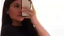 Lewat akun Snapchatnya, Kylie Jenner memamerkan bentuk tubuhnya saat ini. (Snapchat/KylieJenner)