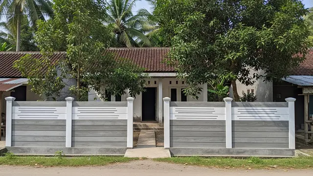 Pagar Beton Cetak Motif Garis
