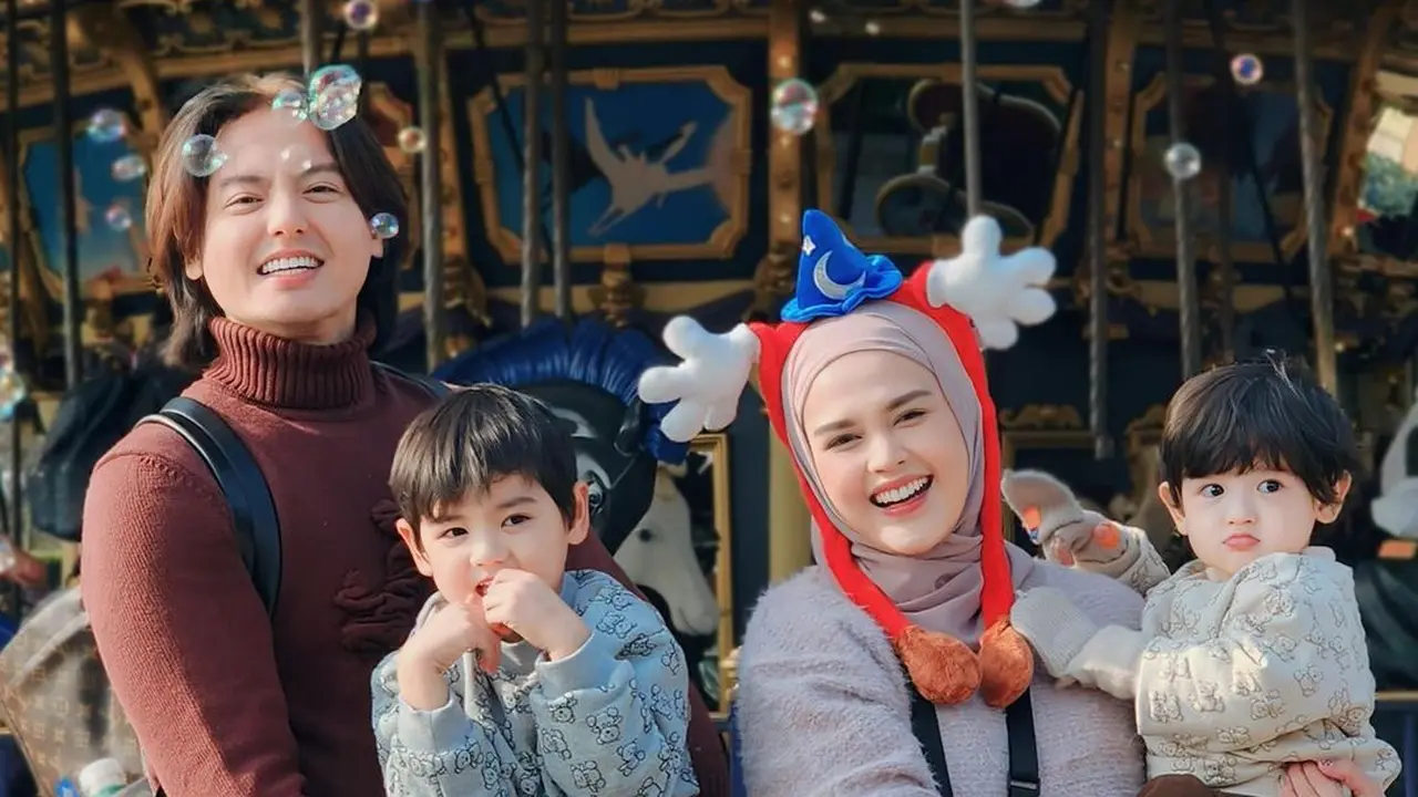 Keluarga Cut Meyriska & Roger Danuarta (Instagram/cutratumeyriska)