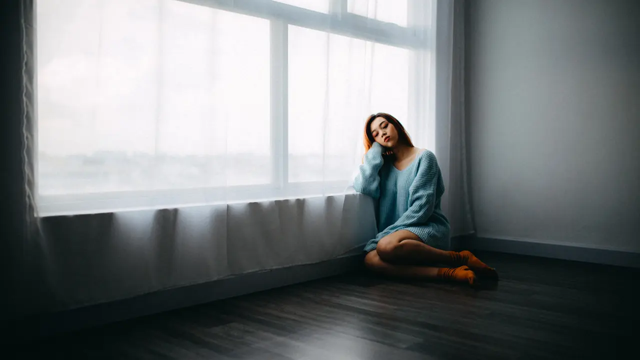 7 Tips yang Bantu Mengatasi Rasa Kesepian, Mudah Dilakukan