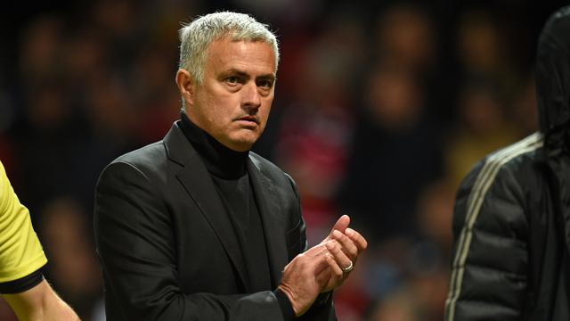 Alasan MU tak perlu pecat Mourinho