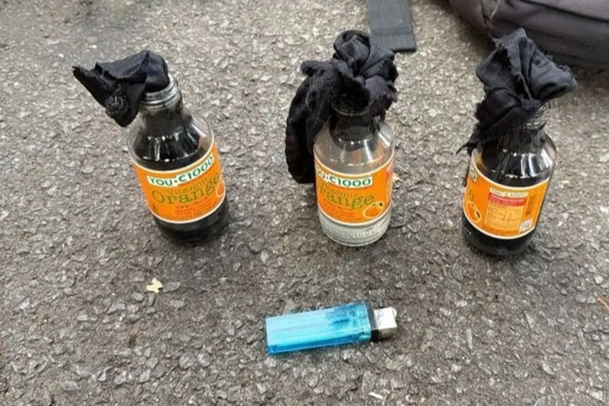 Polisi menemukan diduga bom molotov saat demo mahasiswa pada Jumat 12 Juni 2026.