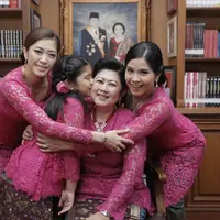 Momen kebersamaan Annisa Pohan bersama mendiang Ani Yudhoyono