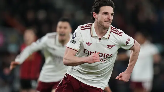Selebrasi Declan Rice usai mencetak gol di laga Bournemouth vs Arsenal di pekan ke-20 Liga Inggris 2025/2026 di Vitality Stadium, Minggu (04/01/2026) dini hari WIB.
