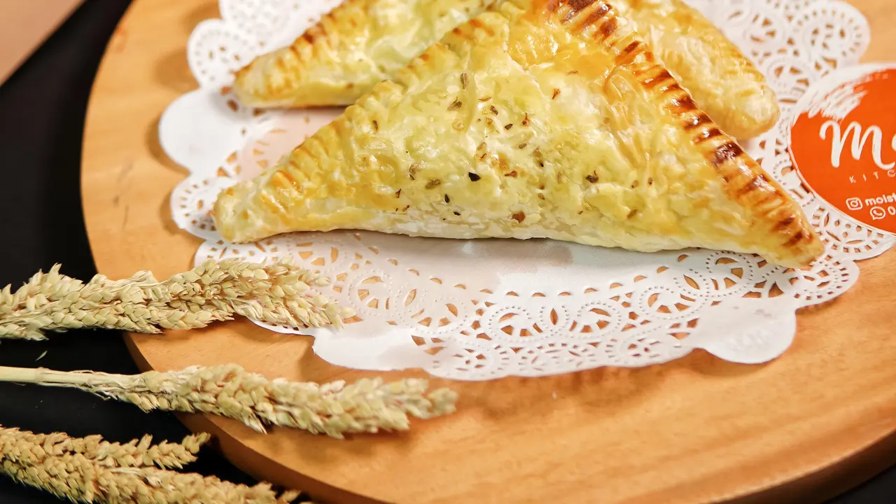 Manisnya Kolaborasi Ibu-Anak di Moist Kitchenette, Andalkan Klappertaart Khas Manado