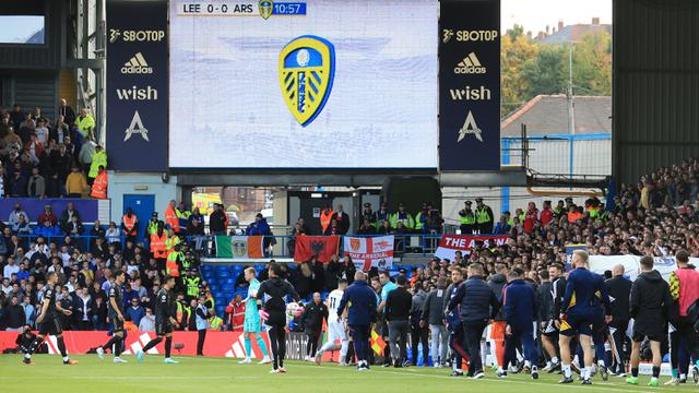 Foto: Mati Listrik Interupsi Laga Leeds United Vs Arsenal di Liga Inggris