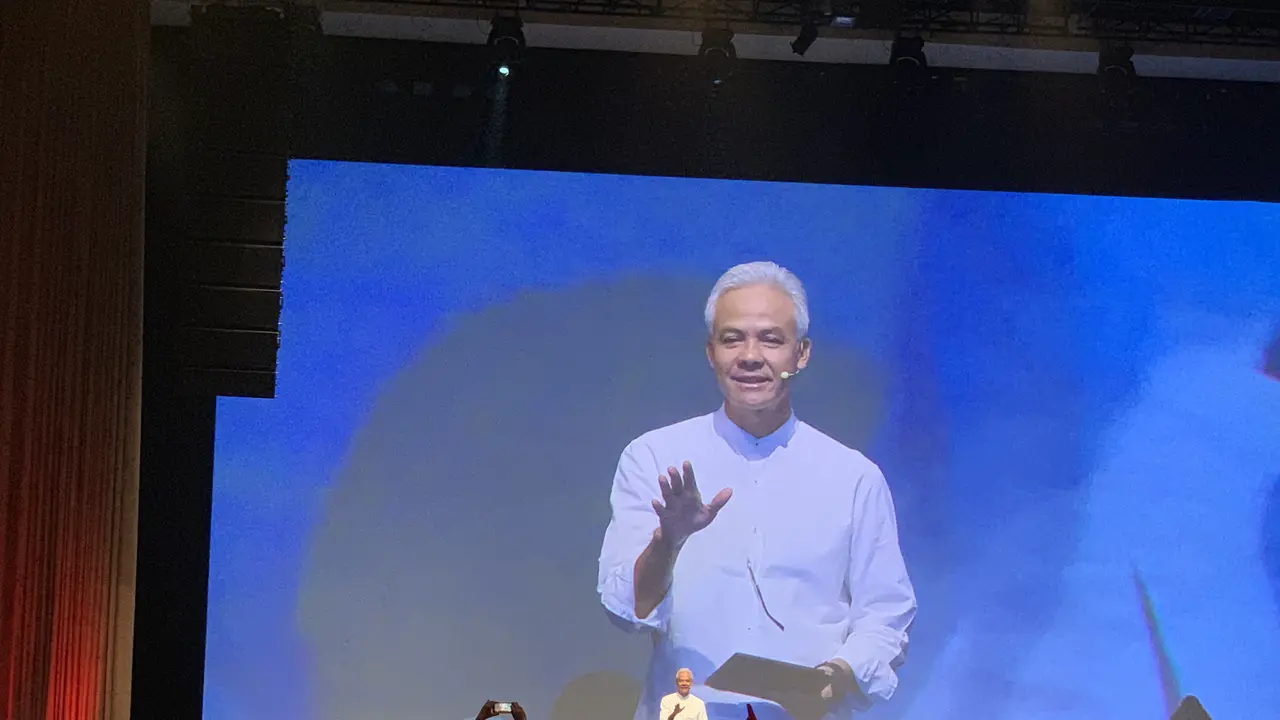 Bakal calon presiden (capres) Ganjar Pranowo menyebutkan angka pengangguran di Indonesia tercatat masih tinggi.