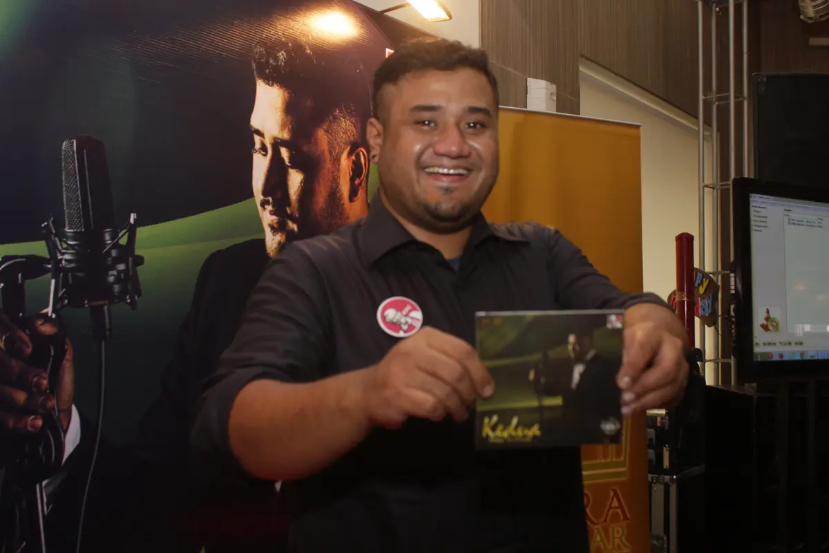 [Bintang] Mike Mohede