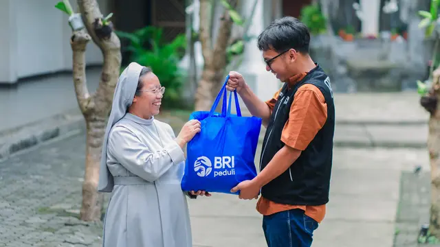Rayakan Paskah 2026, BRI Tebarkan Kepedulian Lewat 10.050 Paket Sembako
