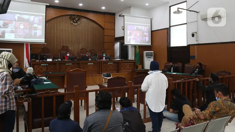 Sidang Aulia Kesuma Istri Bunuh Suami Digelar