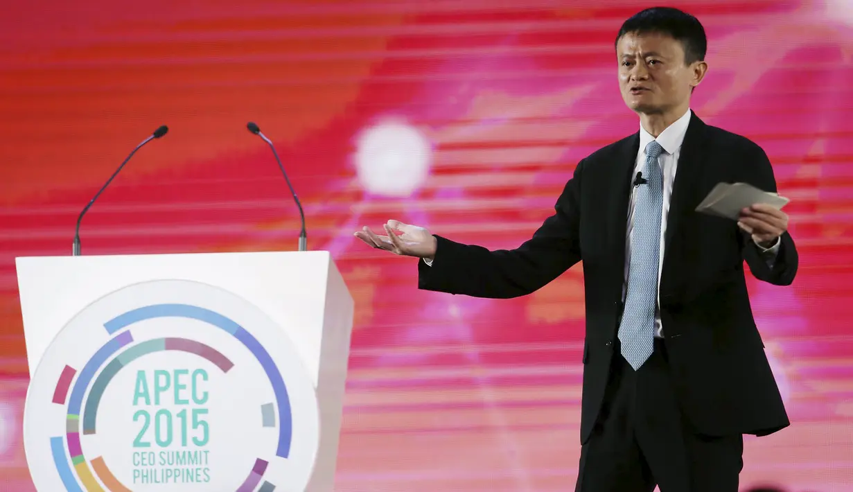Ketua Eksekutif  Alibaba Jack Ma ikut memberi pidato pada pertemuan Konferensi Tingkat Tinggi (KTT) Tahunan Forum Kerja Sama Ekonomi Asia Pasifik (APEC) di Manila, Filipina, Rabu (18/11/2015). (REUTERS/Aaron Favila)