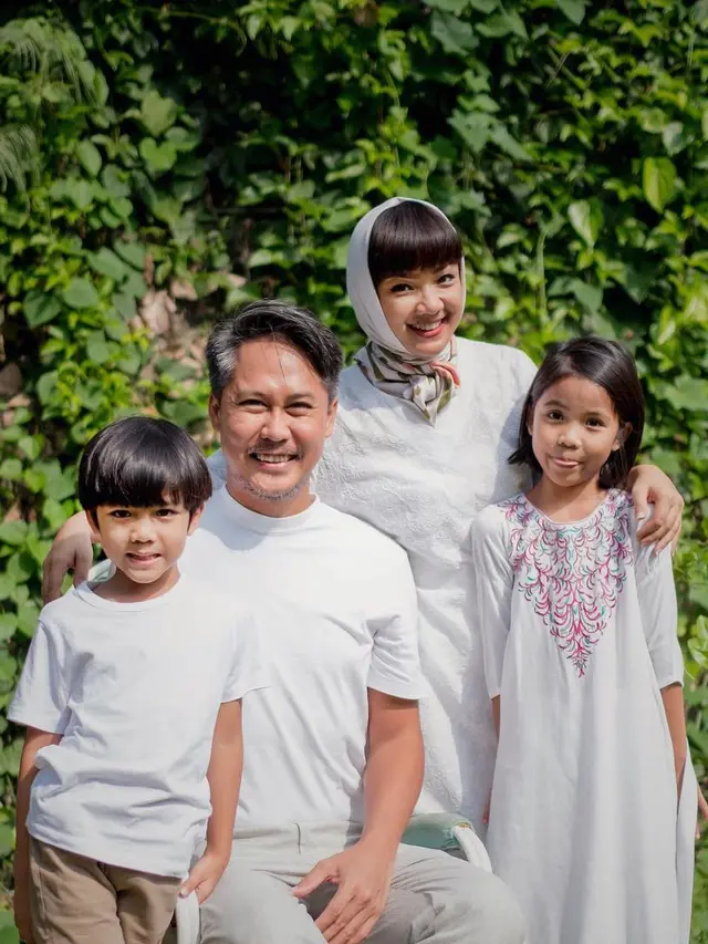 [Bintang] Lebaran, Nirina Tak Kumpul Keluarga Besar