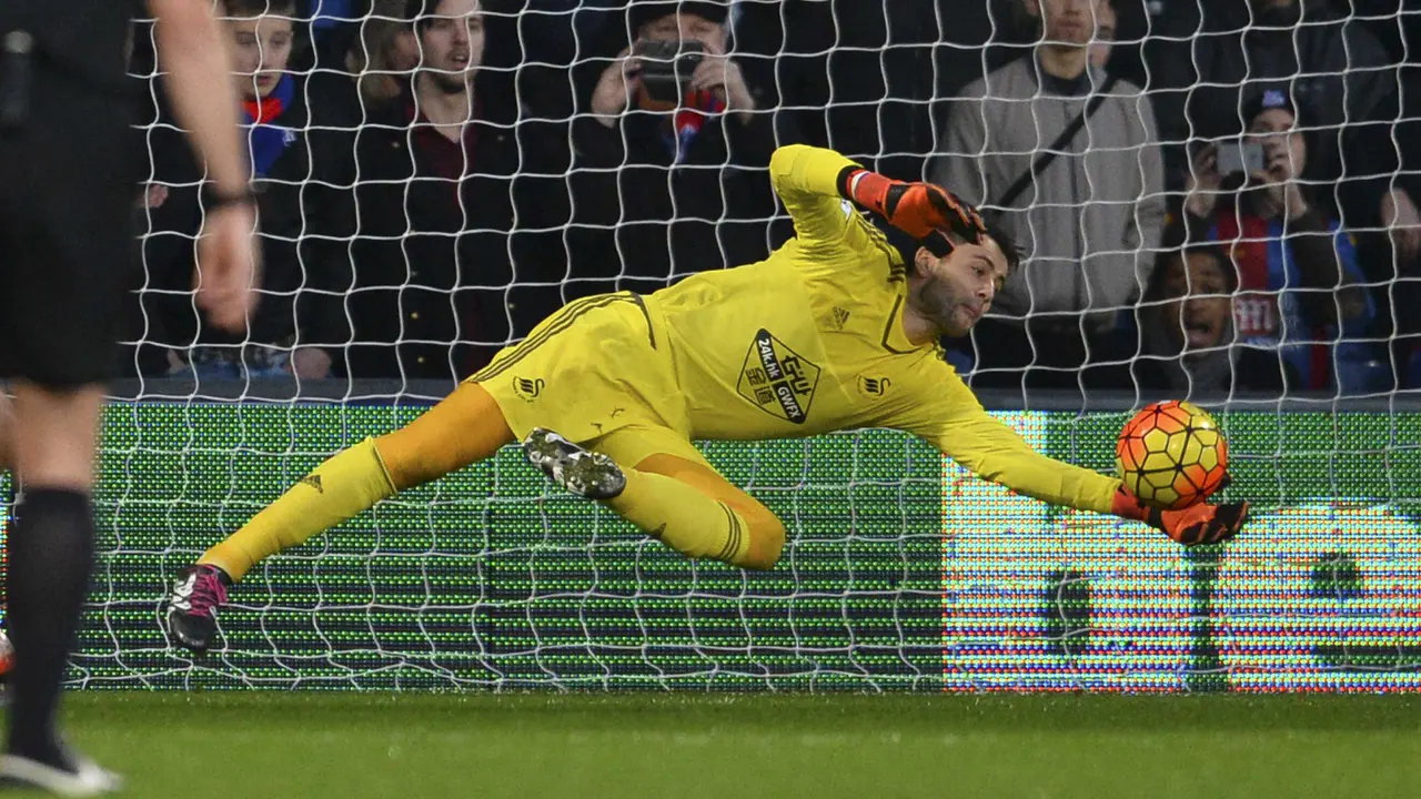 Reaksi Tepat Fabianski Selamatkan Gawang Swansea