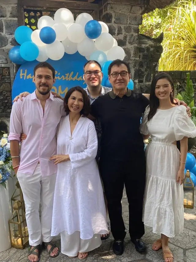 Jarang Terekspos, Ini 6 Potret Kebersamaan Raline Shah dan Ayahnya