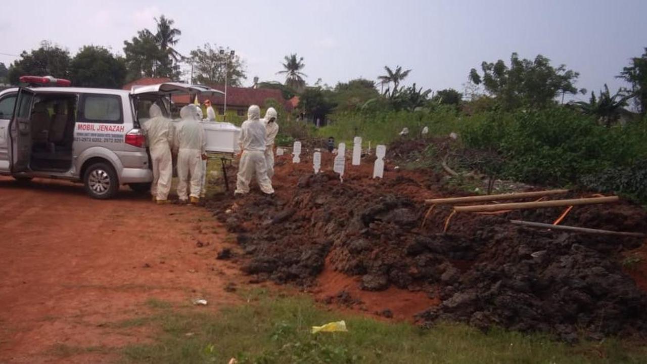 Sebanyak 30 jenazah korban pandemi Covid-19 sudah dimakamkan di TPU Selapanjang, Kota Tangerang.