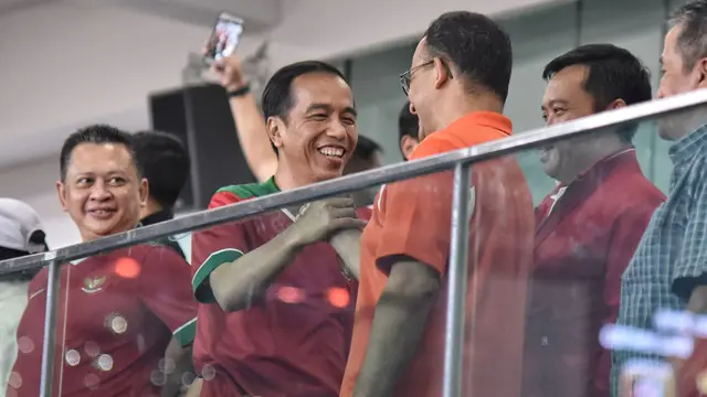 Anies dan Jokowi di Laga Final Piala Presiden