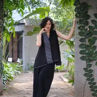 Gaya Trendy Feminin Kasual ala Nadine Chandrawinata (Instagram/@nadinelist)
