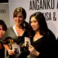 Lewat lagu ini, Raisa dan Isyana juga menyatakan jika mereka saling mendukung mimpi masing-masing.