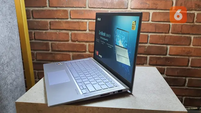 Laptop Asus ZenBook UM431 (Liputan6.com/ Agustin Setyo W).