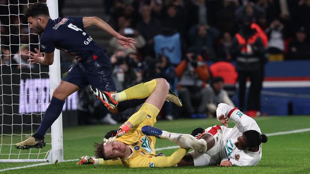 Foto: Wajah Kiper Marcin Bulka Babak Belur saat Nice Dihajar PSG di Perempat Final Coupe de France