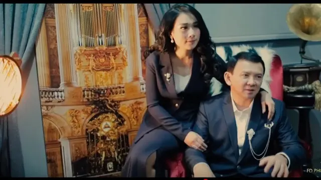 6 Potret Pernikahan Ahok dan Puput Nastiti dengan Gaya Vintage, Tampil Anggun