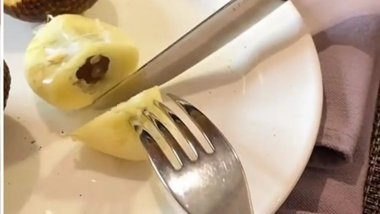 Chef Vindy Lee Bagikan Cara Anggun Makan Salak, Warganet Singgung Nia Ramadhani